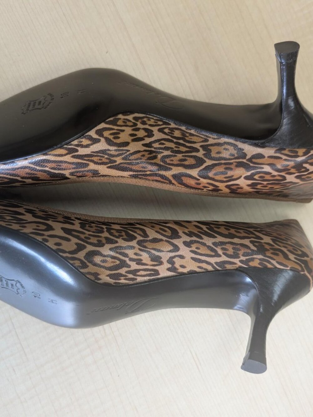 NIB Delman Lucy Leopard Leather Women's Pumps Size 10 - Picture 3 of 5